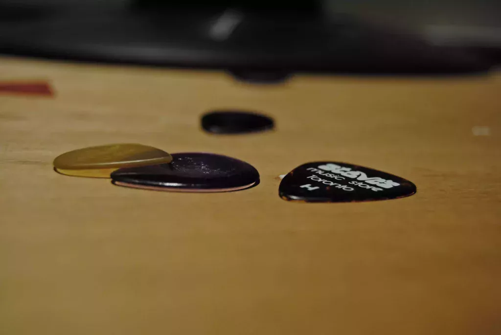 Best Acoustic Guitar Picks